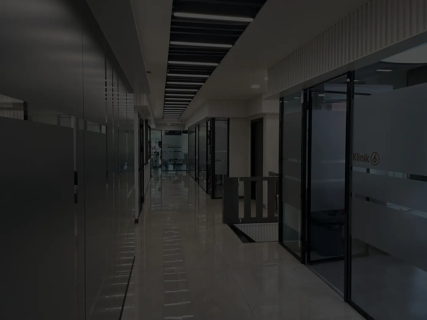 General corridor view at Dent Gebze