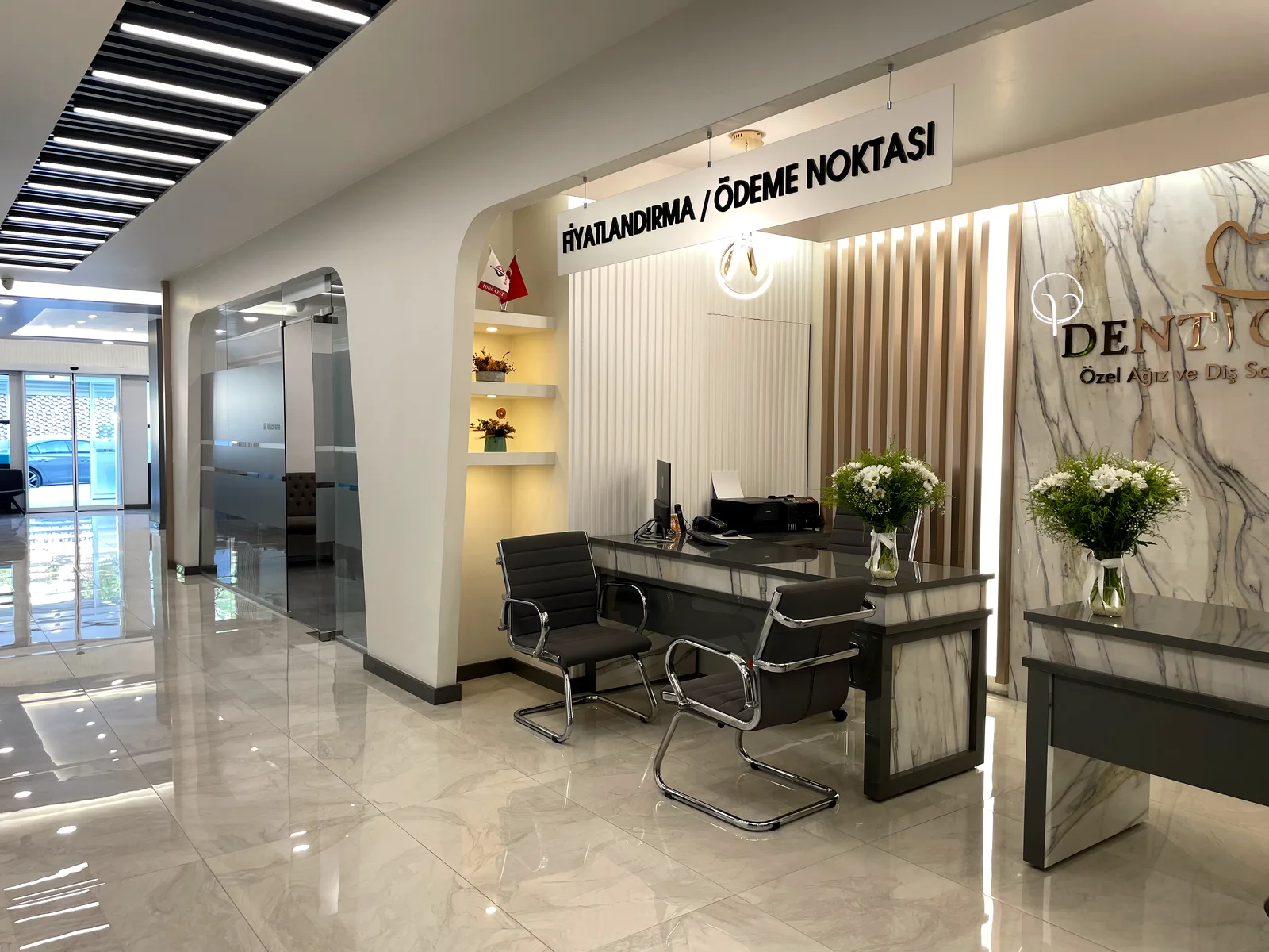 Klinik ödeme ve çıkış bankosu